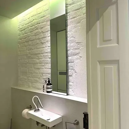 شقة Einzigartige Altbau-loft-wohnung